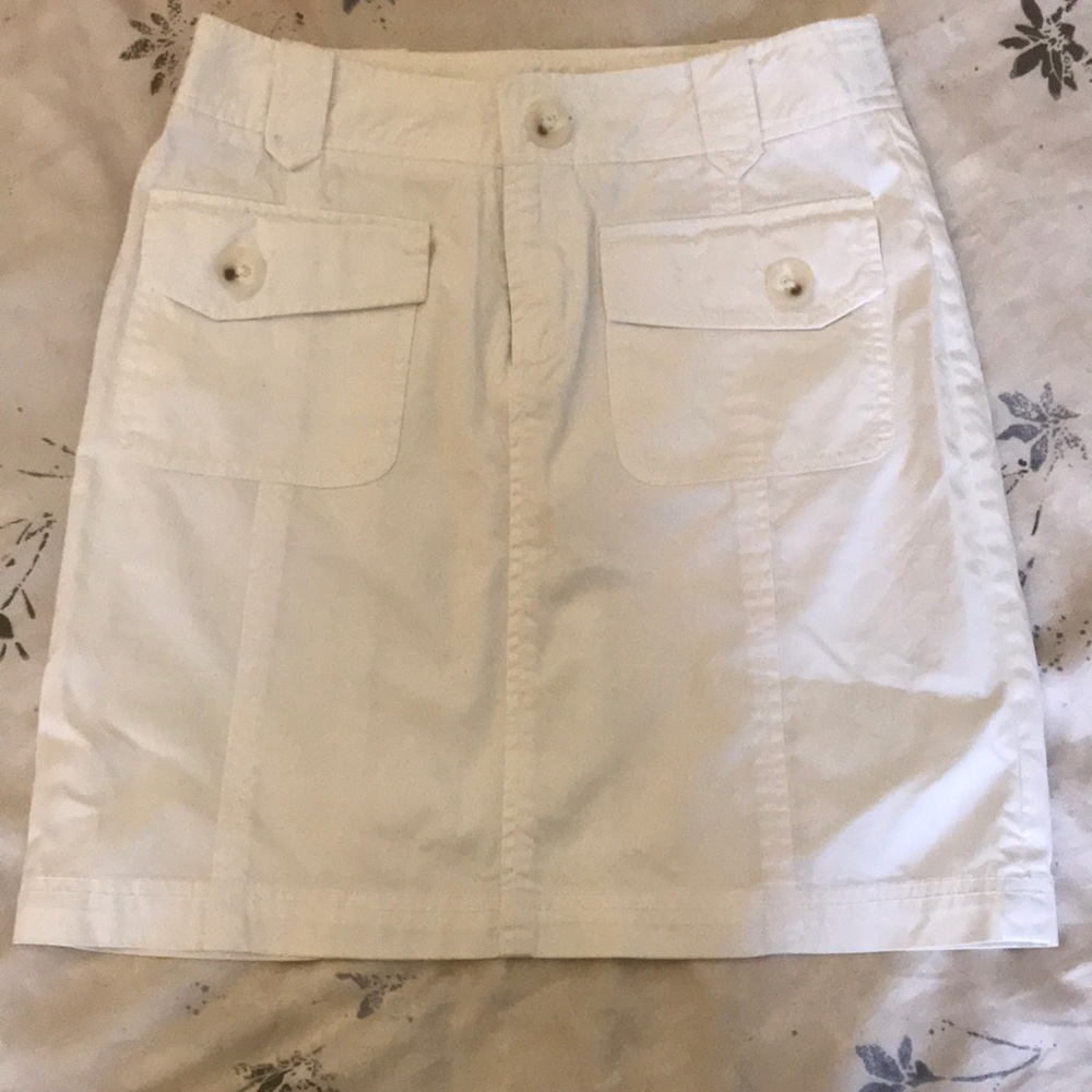 Banana Republic white skirt